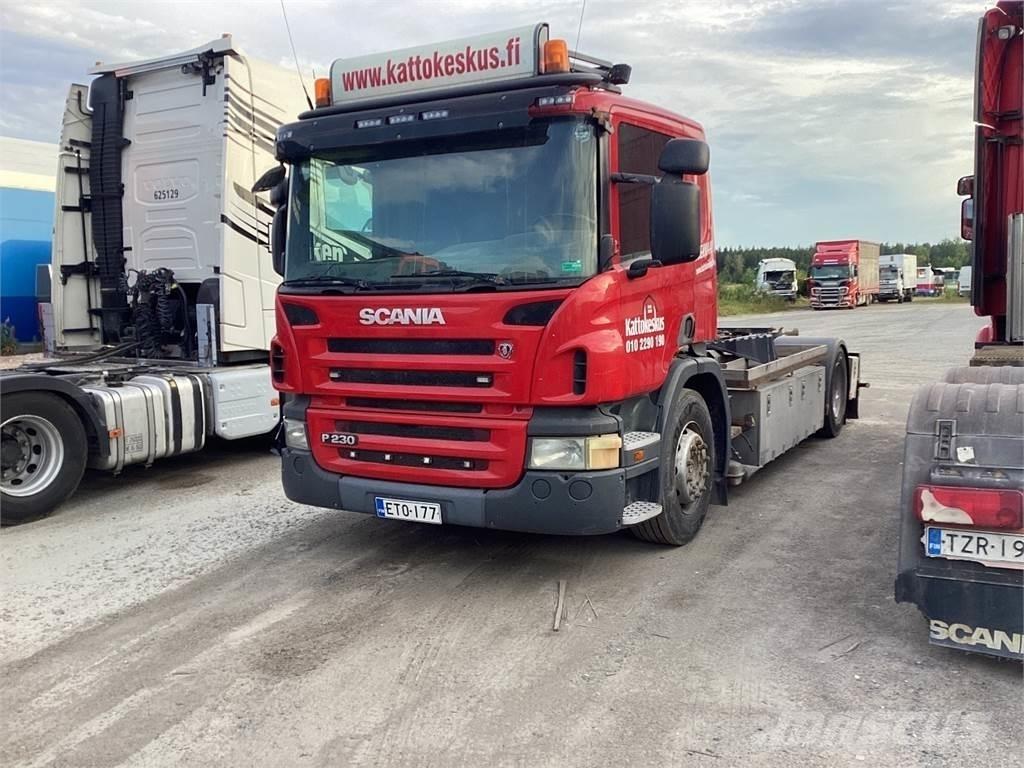 Scania P 320 Camiones polibrazo
