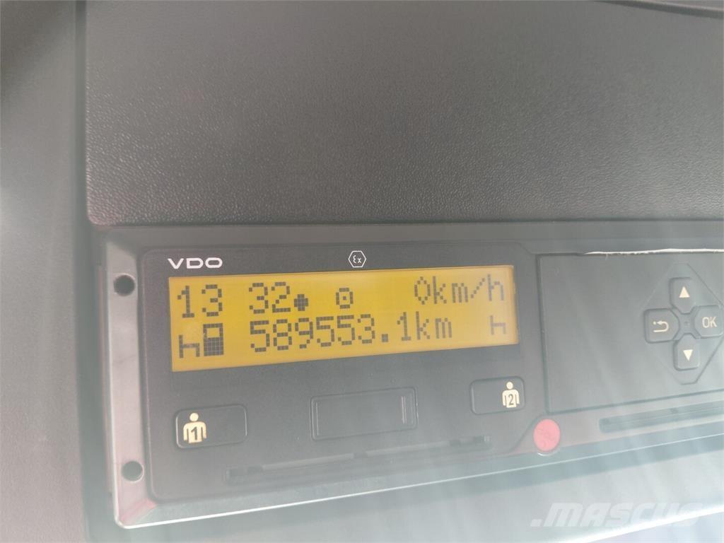 Sisu CM16M 8x4 Camiones bañeras basculantes o volquetes