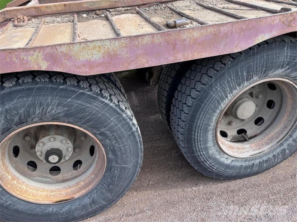 Sisu SM300 6X2 Camiones de transporte de maquinaria forestal