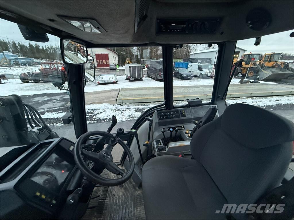 Valmet 8100 Turbo Tractores