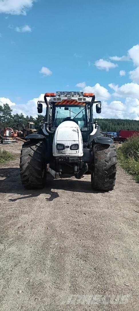 Valtra T 180 Tractores
