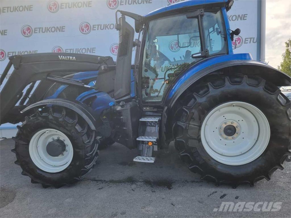 Valtra T145 Tractores