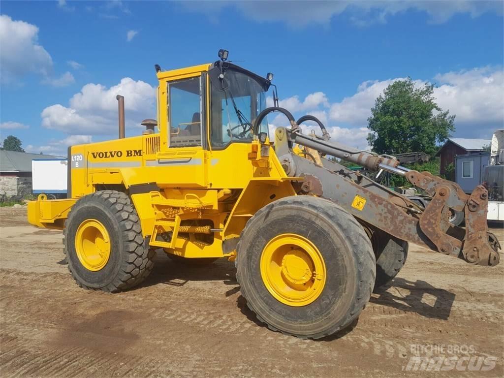 Volvo BM 120B Cargadoras sobre ruedas