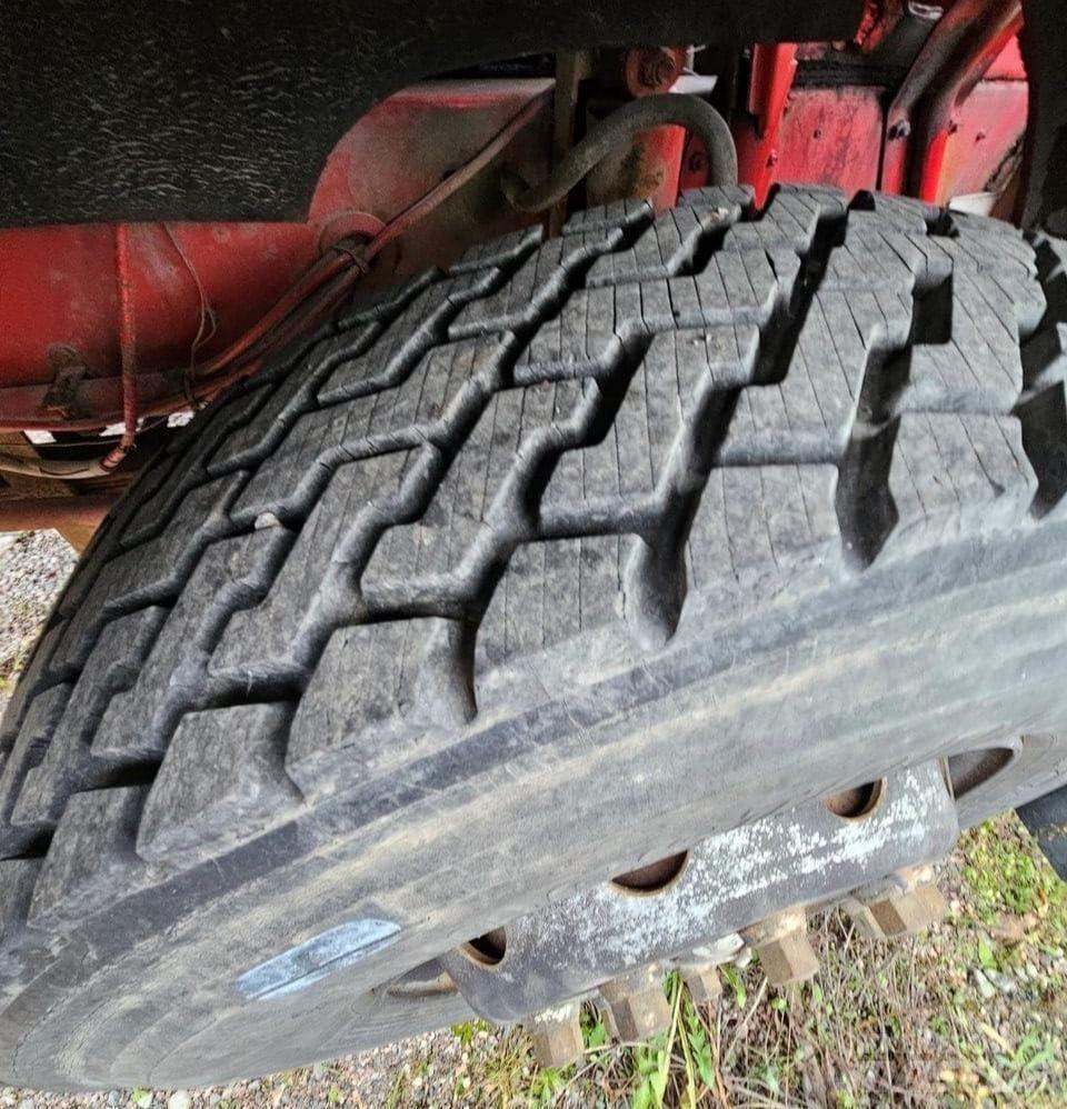 Volvo F720 Camiones polibrazo