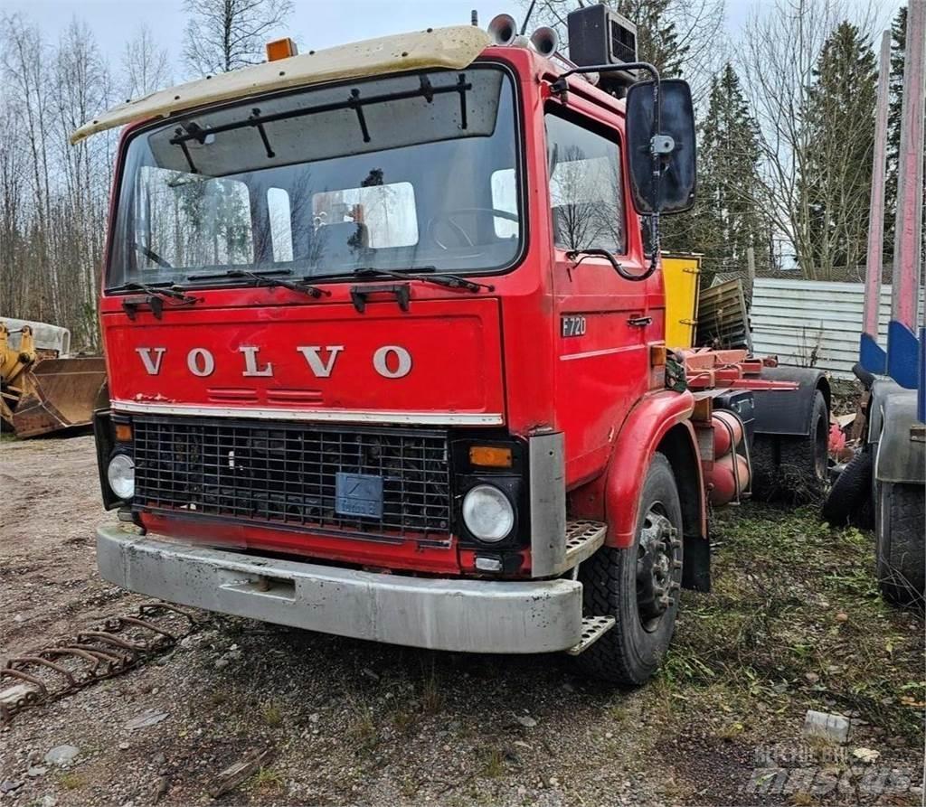 Volvo F720 Camiones polibrazo