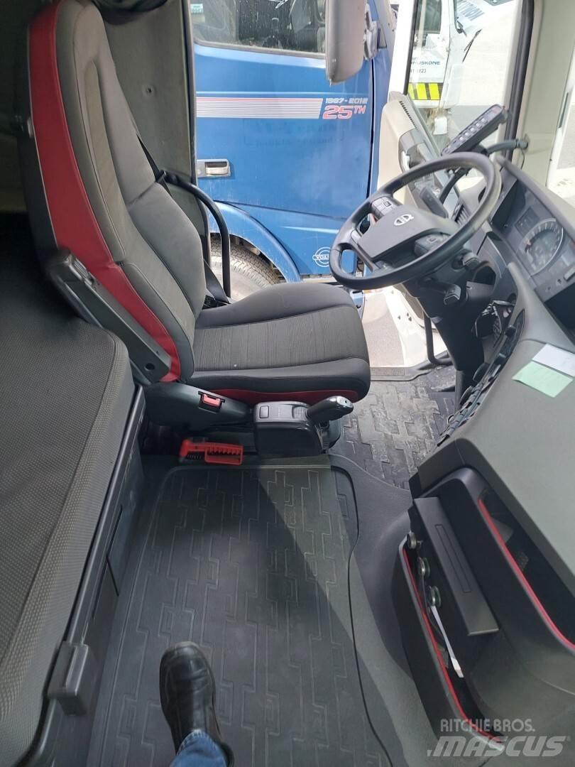 Volvo FH500 8x4 Camiones polibrazo