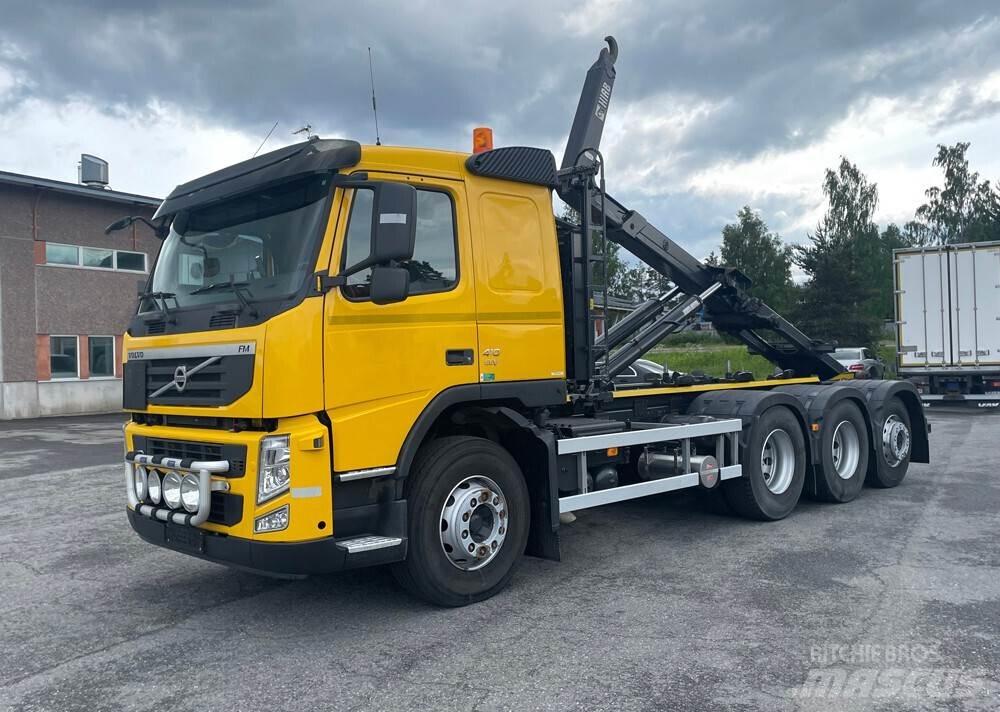 Volvo FM 8X4 -12 Camiones polibrazo
