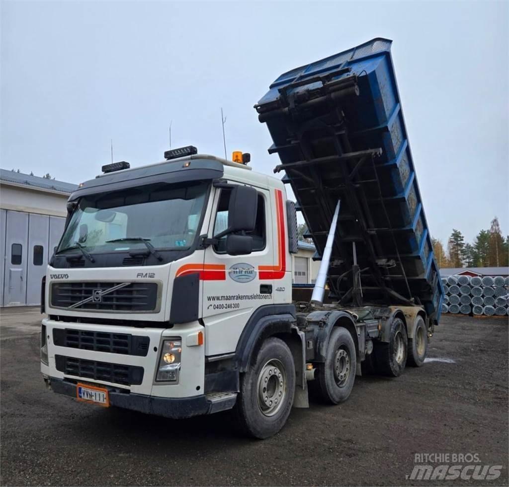 Volvo FM12 8X4 Camiones polibrazo