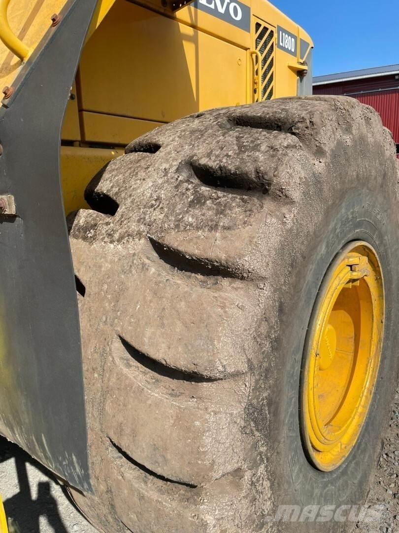 Volvo L180D Cargadoras sobre ruedas