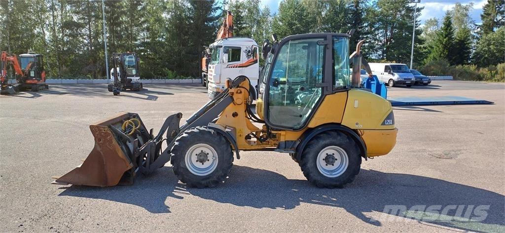 Volvo L25B-P Cargadoras sobre ruedas