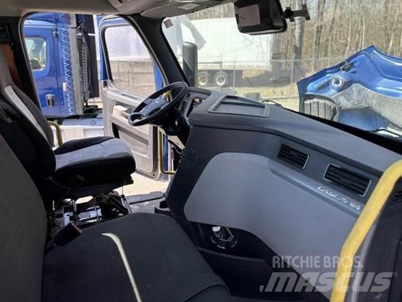 Freightliner CASCADIA 116 Cabezas tractoras