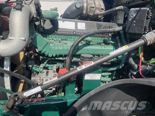 Volvo VNL64T300 Cabezas tractoras