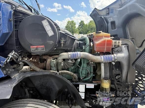 Volvo VNL64T860 Cabezas tractoras