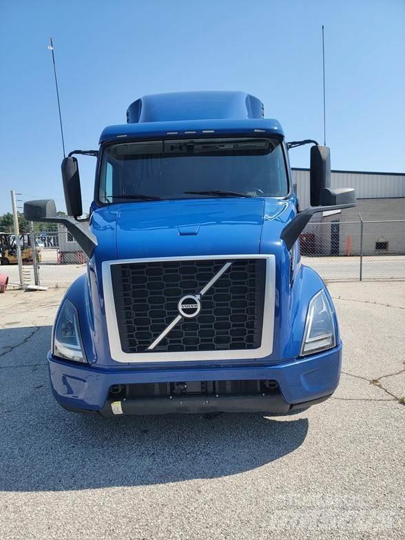 Volvo VNL64T860 Cabezas tractoras