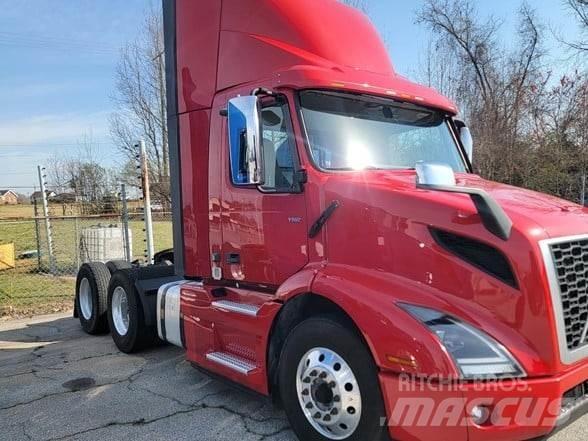 Volvo VNR64T300 Cabezas tractoras