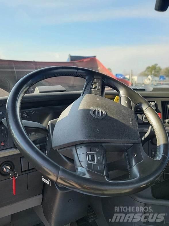 Volvo VNR64T300 Cabezas tractoras