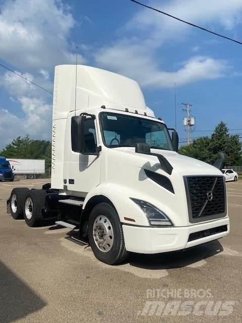 Volvo VNR64T300 Cabezas tractoras