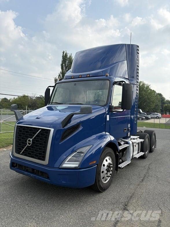 Volvo VNR64T300 Cabezas tractoras