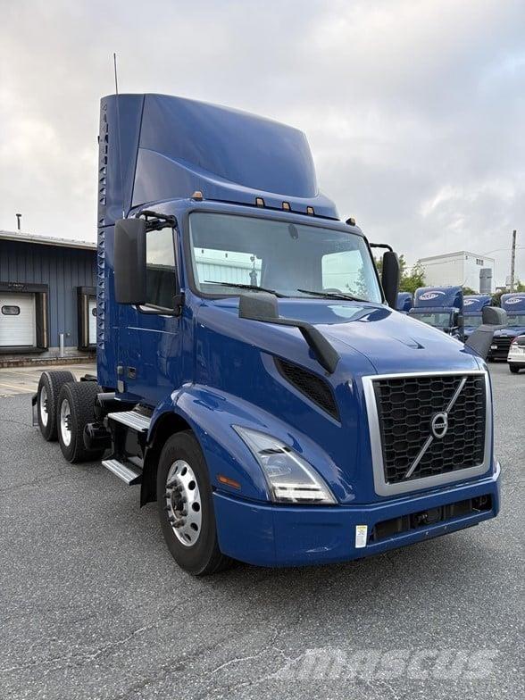 Volvo VNR64T300 Cabezas tractoras
