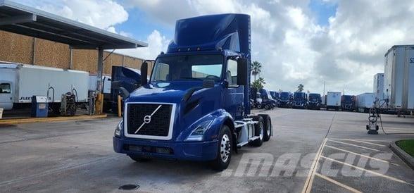 Volvo VNR64T300 Cabezas tractoras