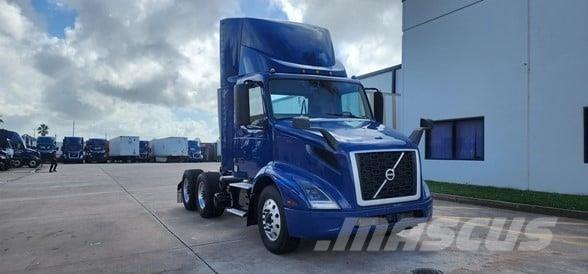 Volvo VNR64T300 Cabezas tractoras