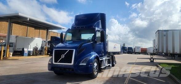 Volvo VNR64T300 Cabezas tractoras