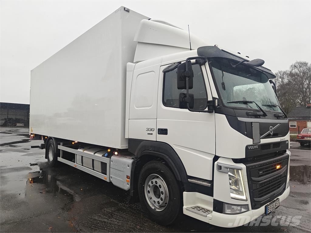 Volvo FM330 Camiones caja cerrada