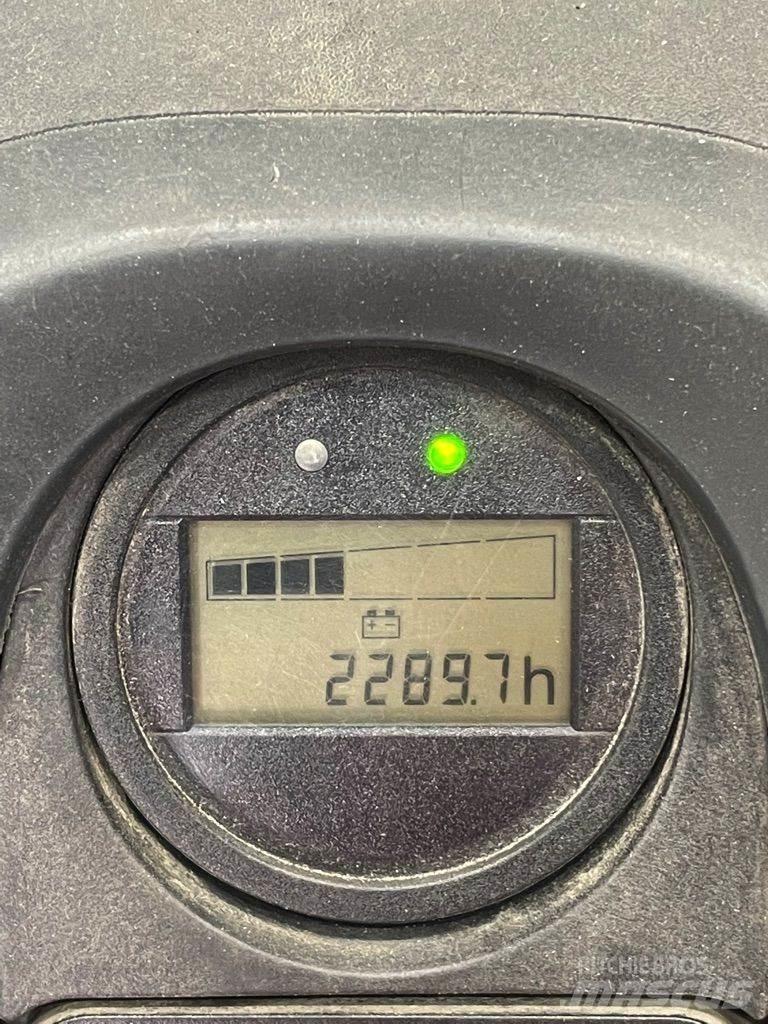 Linde D06-1160 Apiladores eléctricos