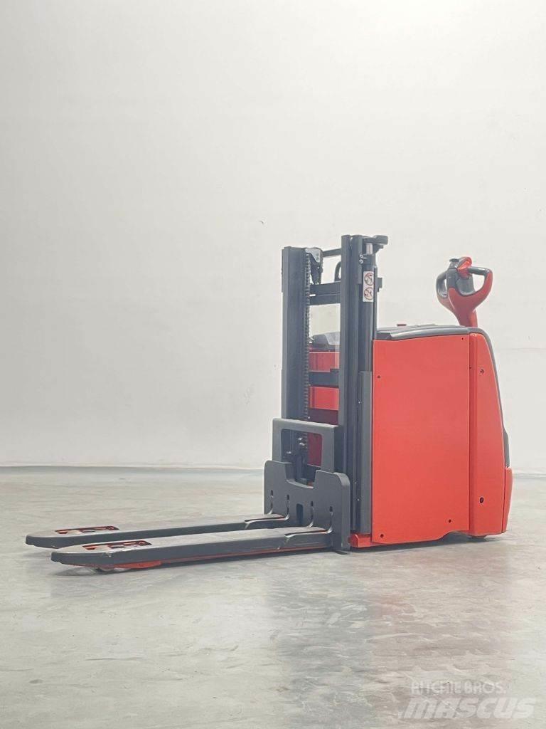 Linde D10 ACC-1163 Apiladores eléctricos