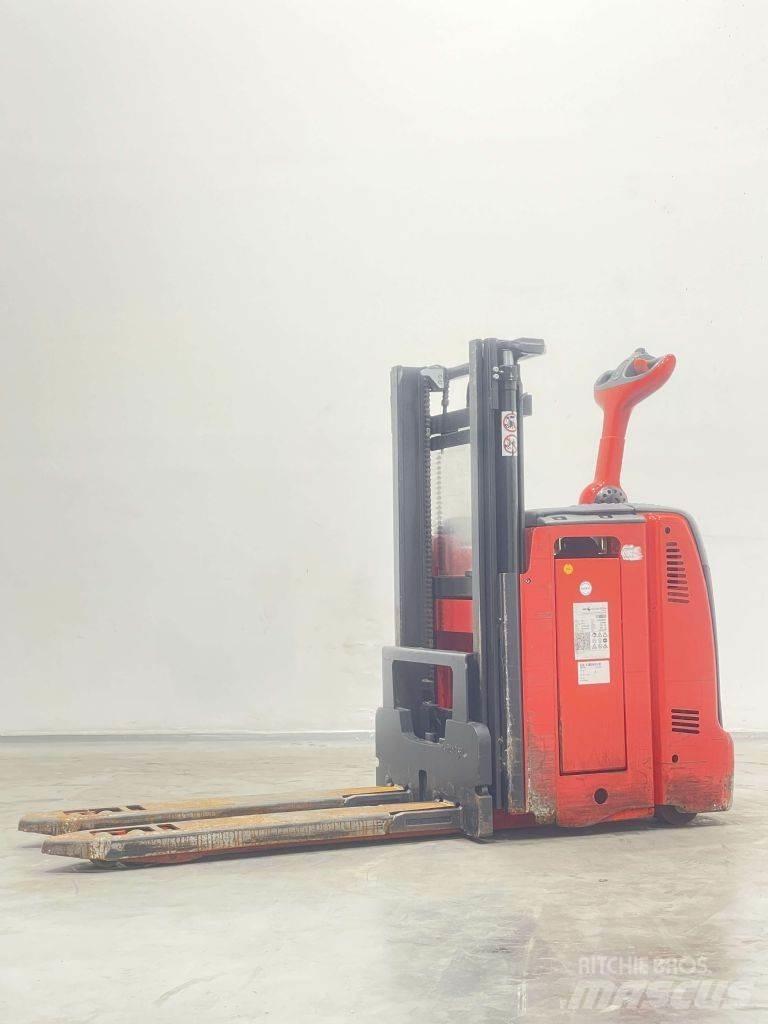 Linde D12-133 Apiladores eléctricos