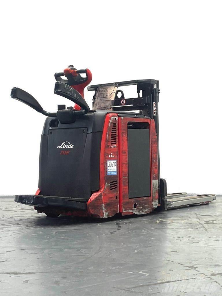 Linde D12AP-133 Apiladores eléctricos