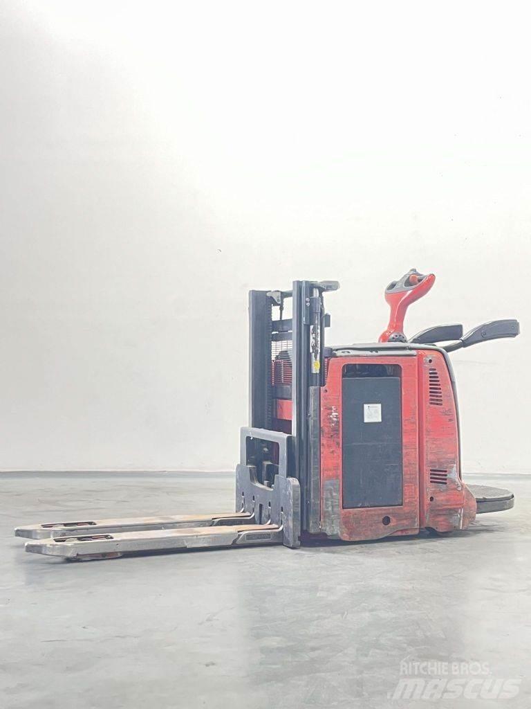 Linde D12AP-133 Apiladores eléctricos