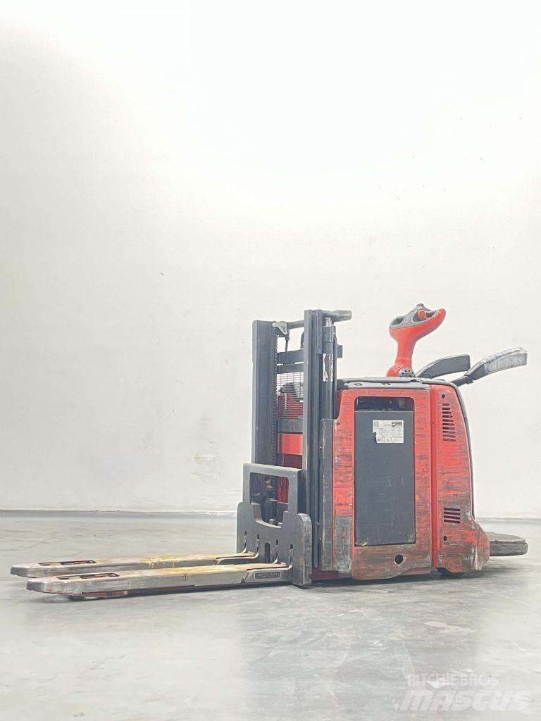 Linde D12AP-133 Apiladores eléctricos