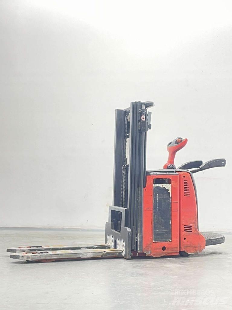 Linde D12AP-133 Apiladores eléctricos