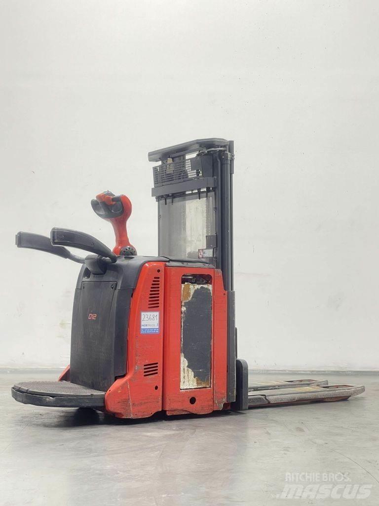 Linde D12AP-133 Apiladores eléctricos
