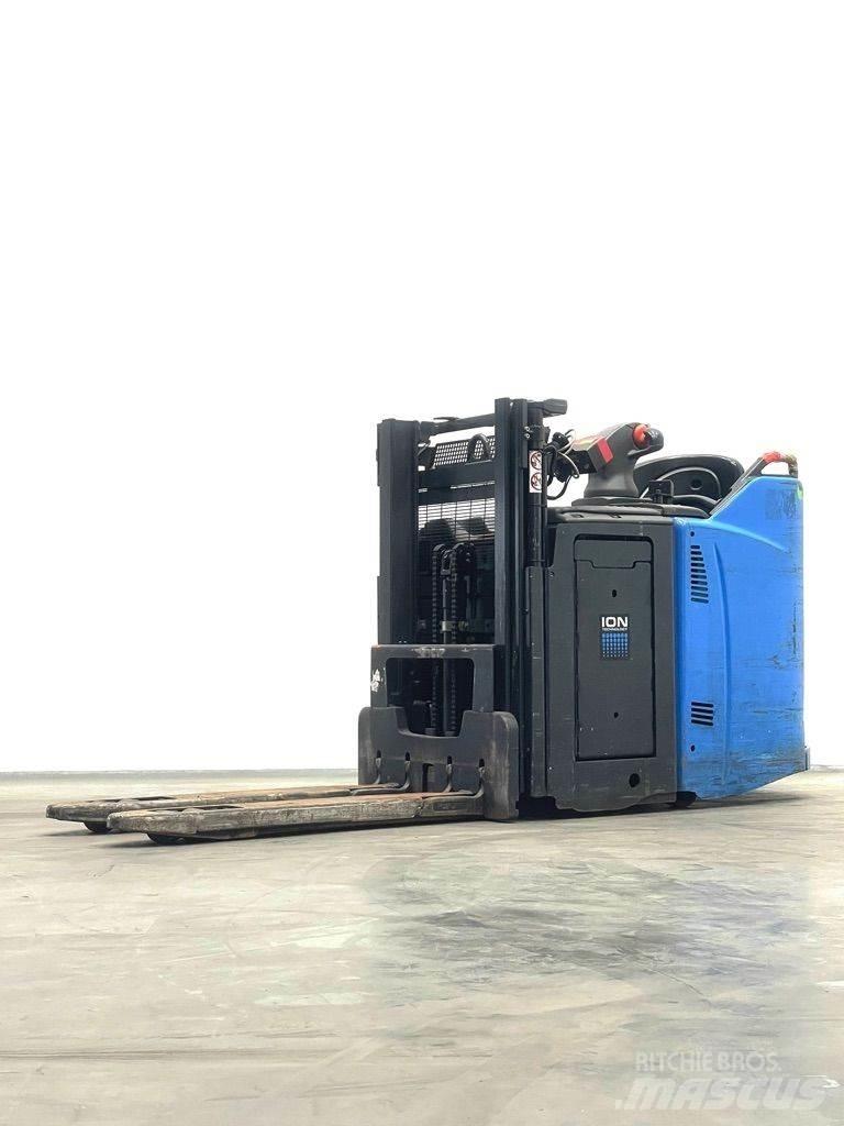 Linde D12HPSP-133 Apiladores eléctricos