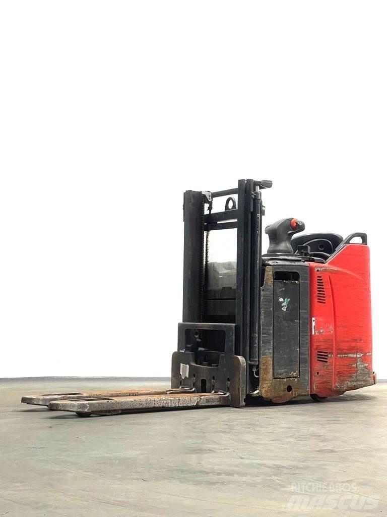 Linde D12HPSP-133 Apiladores eléctricos