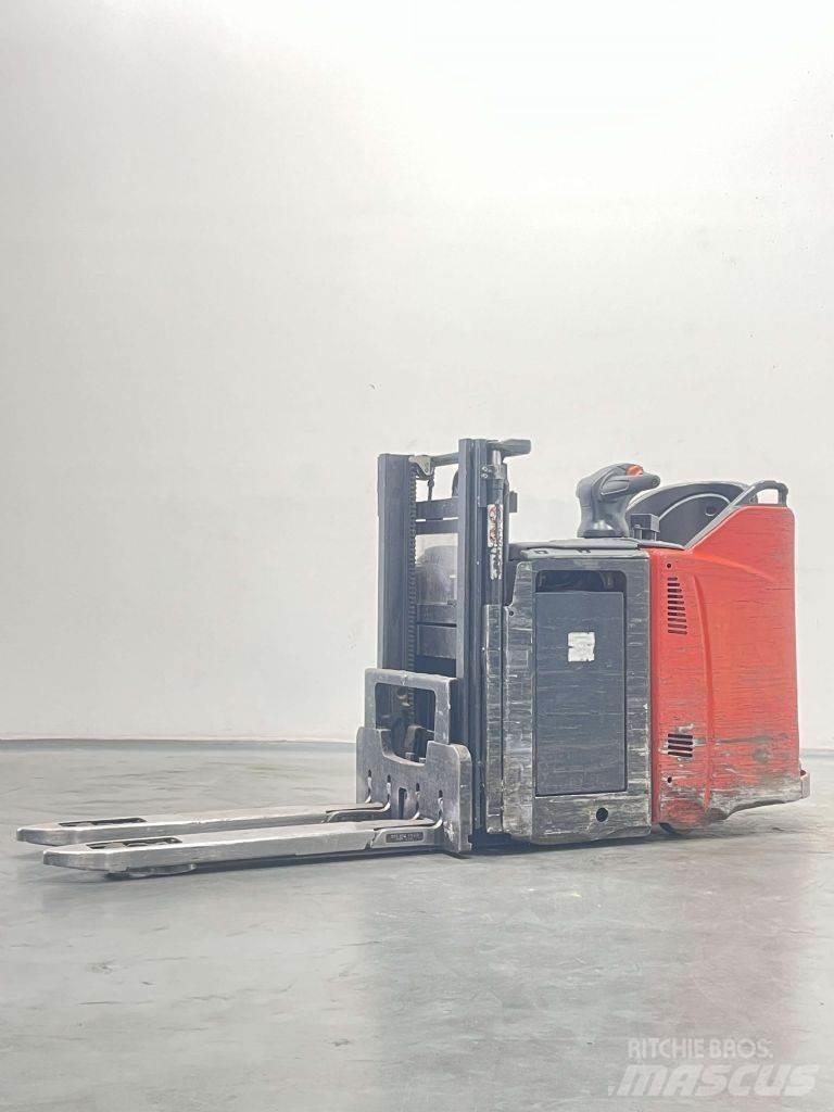 Linde D12HPSP-133 Apiladores eléctricos
