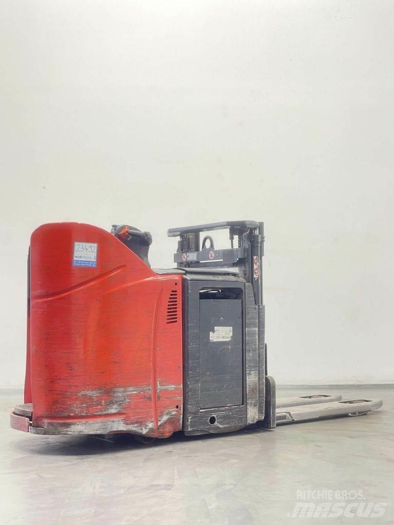Linde D12HPSP-133 Apiladores eléctricos