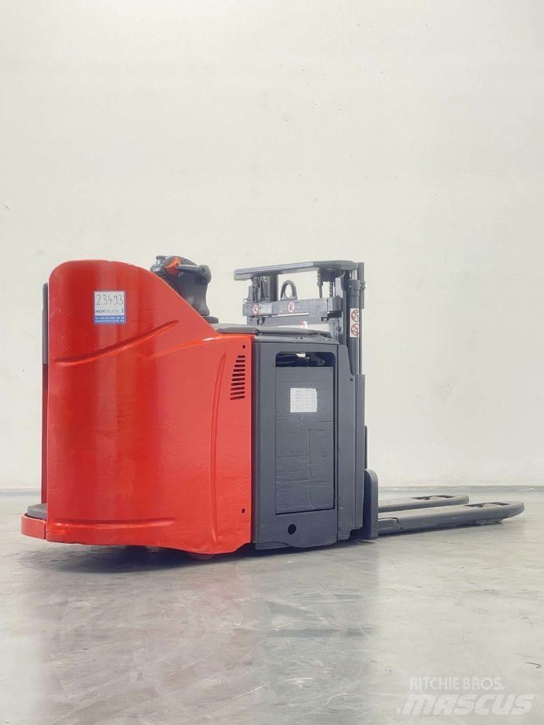 Linde D12HPSP-133 Apiladores eléctricos