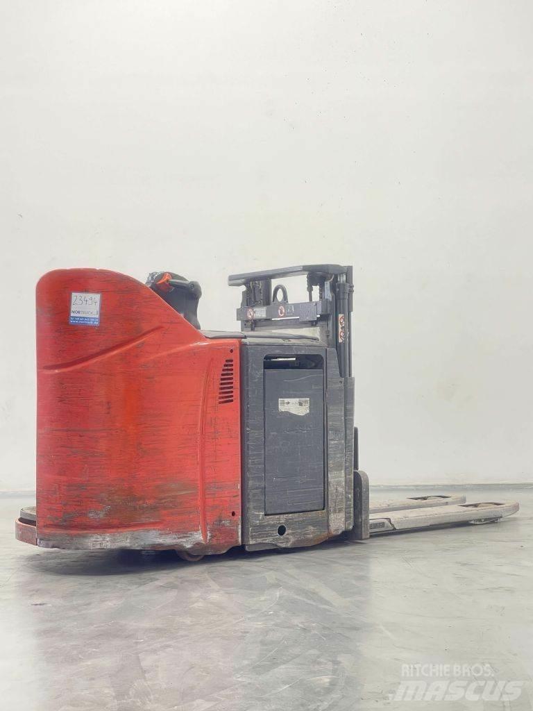 Linde D12HPSP-133 Apiladores eléctricos