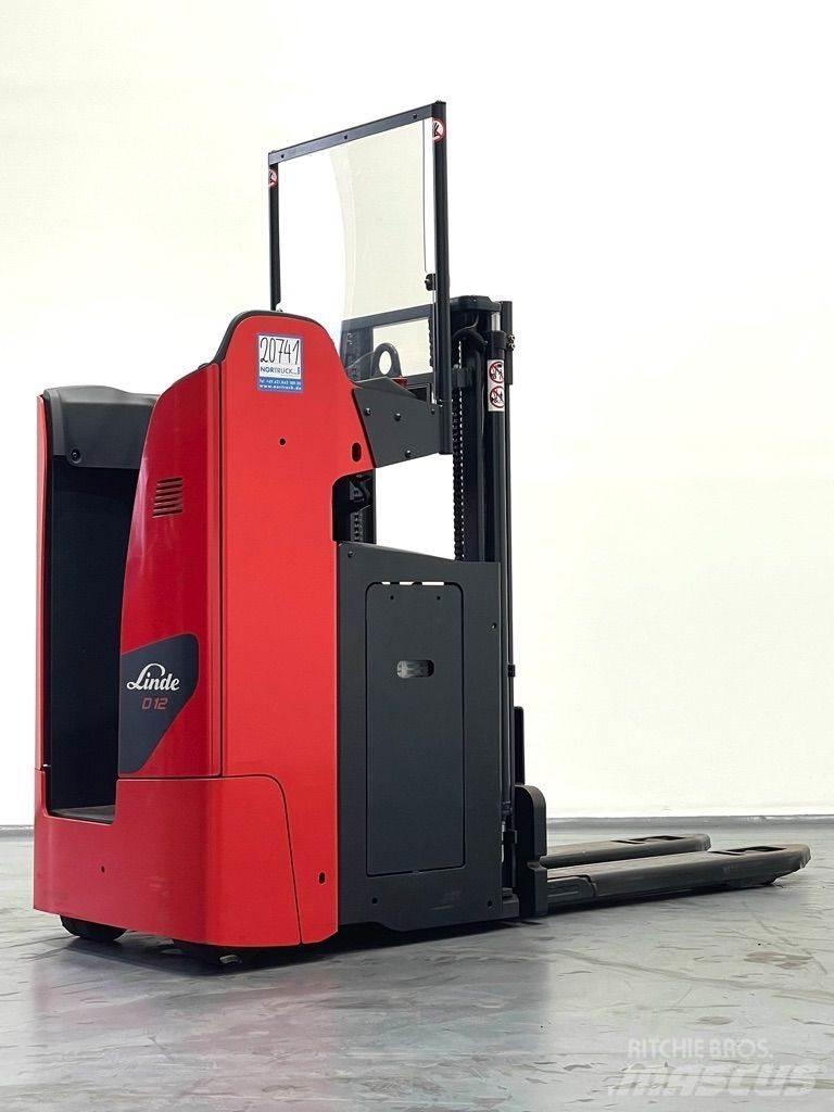 Linde D12SF-1164 Apiladores eléctricos