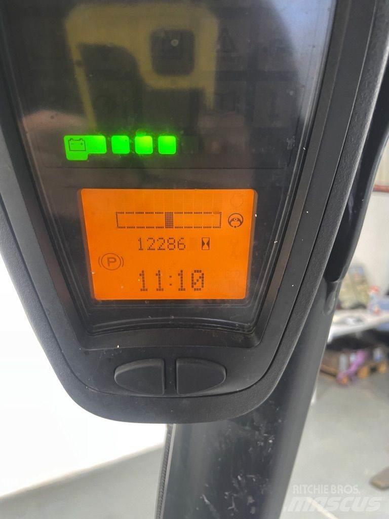 Linde E16L-386-EVO Carretillas de horquilla eléctrica