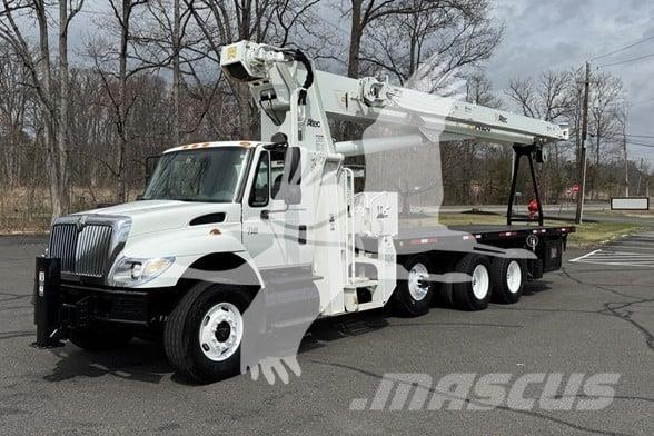 Altec AC26-103B Camiones grúa