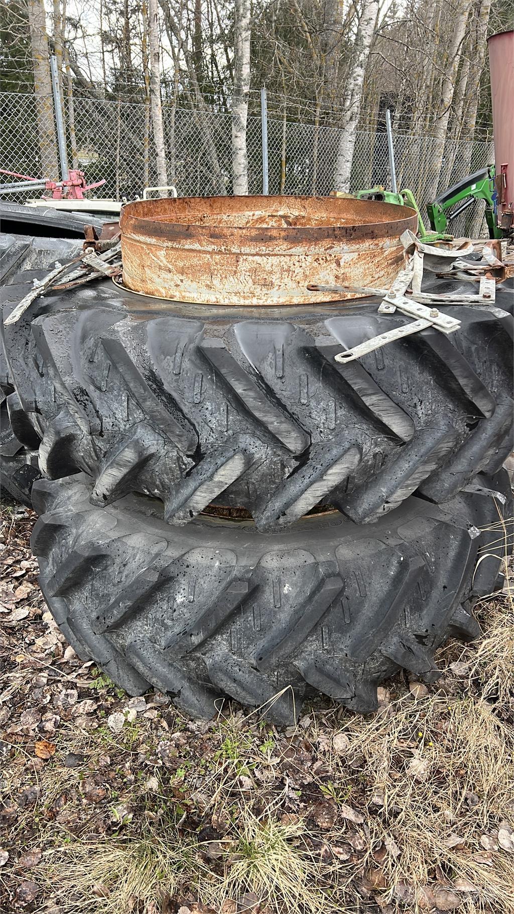  20.8R 38 Neumáticos, ruedas y llantas