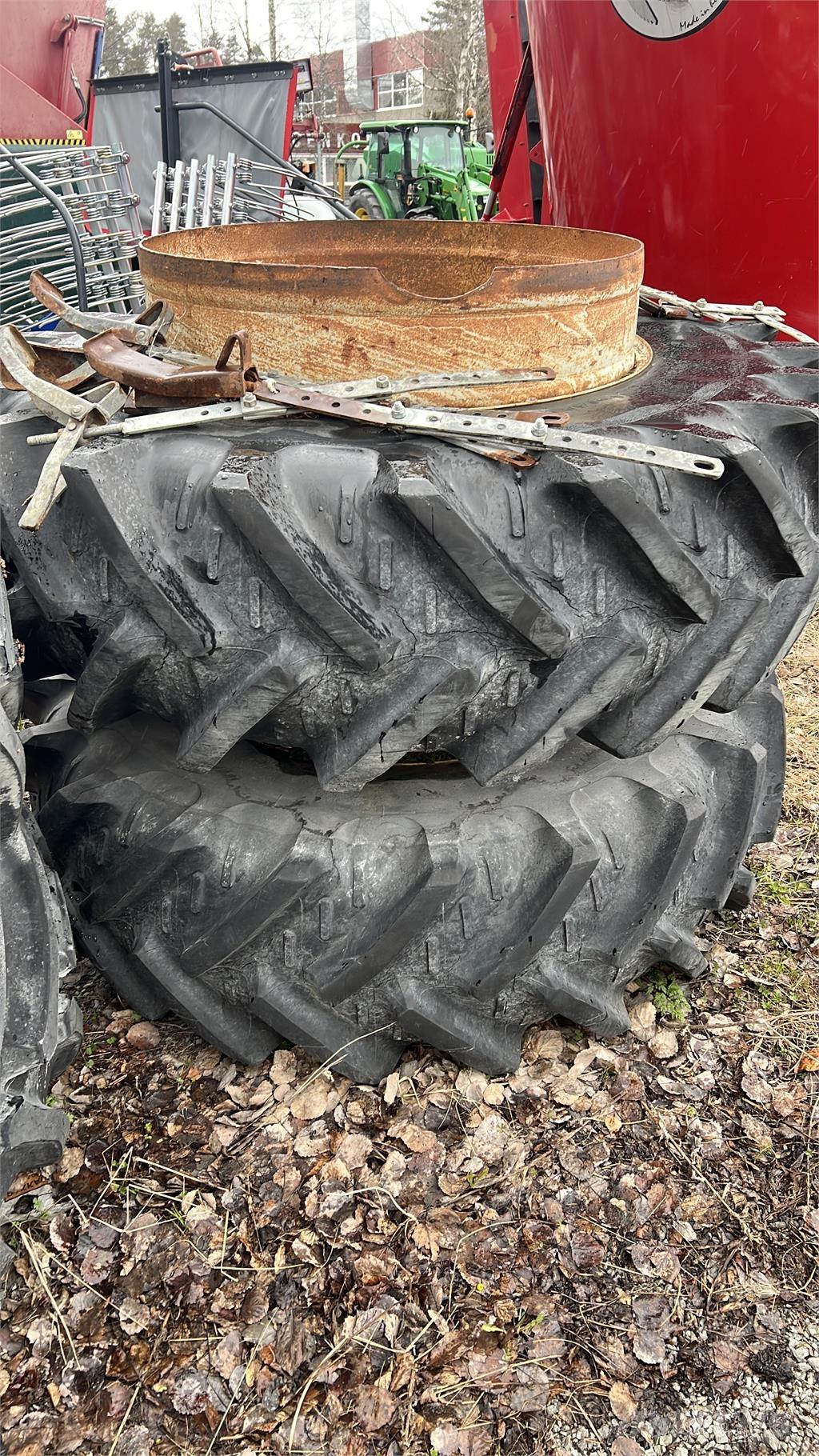  20.8R 38 Neumáticos, ruedas y llantas