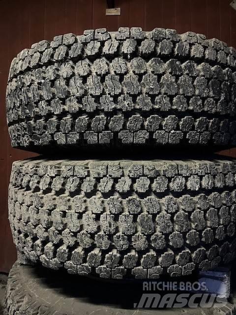  26.5X25 SNÖHJUL Neumáticos, ruedas y llantas