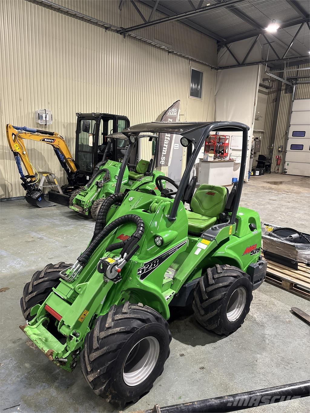 Avant 528 Minicargadoras