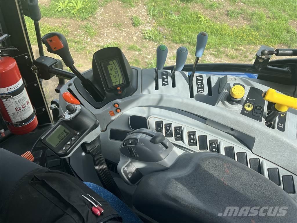 Ford New Holland T6040 Tractores