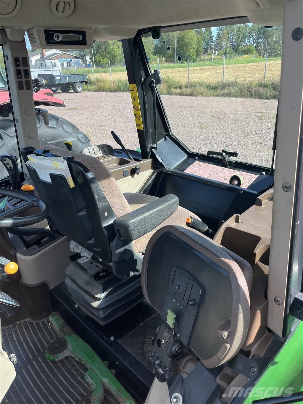 John Deere 5620 Tractores